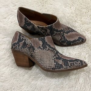 Lucky Brand Tresse Bootie